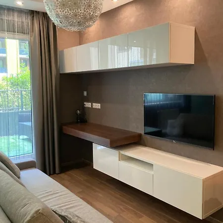 Apartment Corvin Luxury White